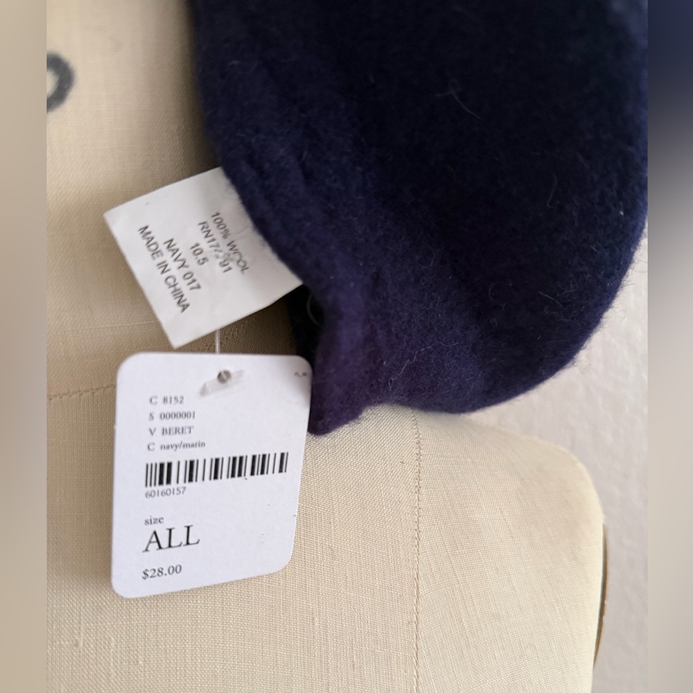 Free People Navy Beret - Picture 4 of 4